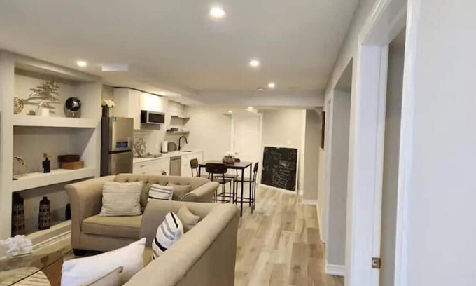Durham Region House | Stylish Retreat in North Oshawa