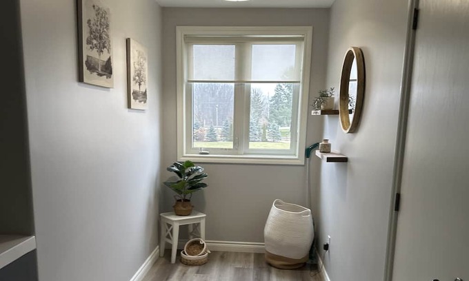 Bayham Apartment | Relax in the Country retreat cozy apartment close to the lake.