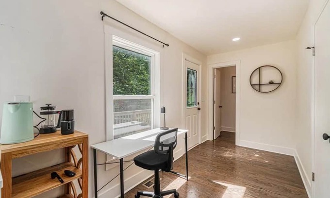 Grandview House | Entire home in Grandview, Missouri, United States