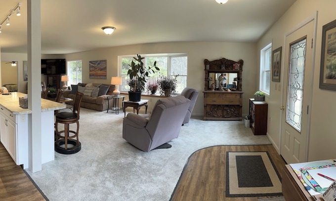 Grand Marais House | The Witty Crow's Abode ideal for family/group getaways, fostering relaxation