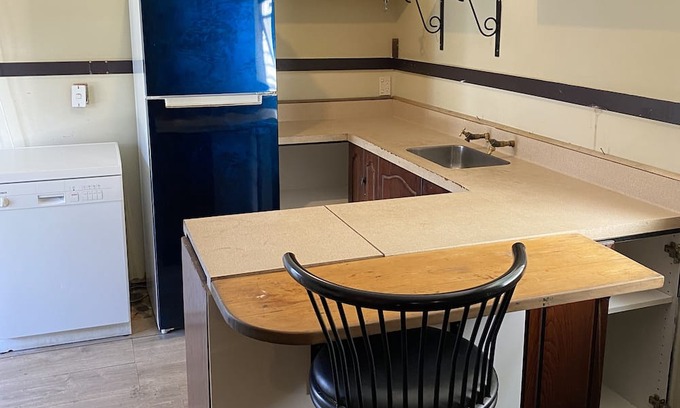 Motueka Cottage | orchard hide away