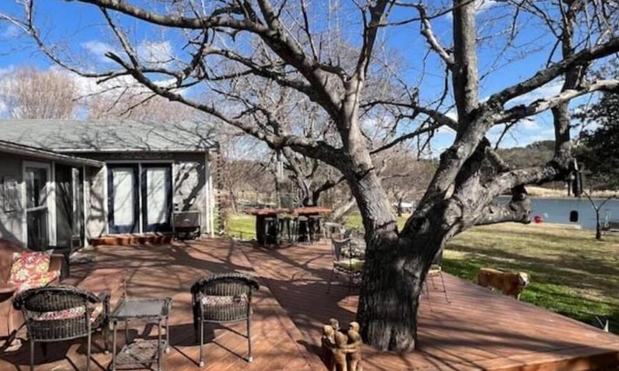 Burnet House | Charming Cabin on Beautiful Inks Lake in Texas Hill Country