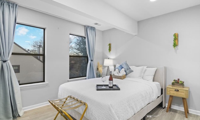 Burtonsville Condo | Washington DC/SilverSpring area, Cozy Retreat steps away from parks & bike trail