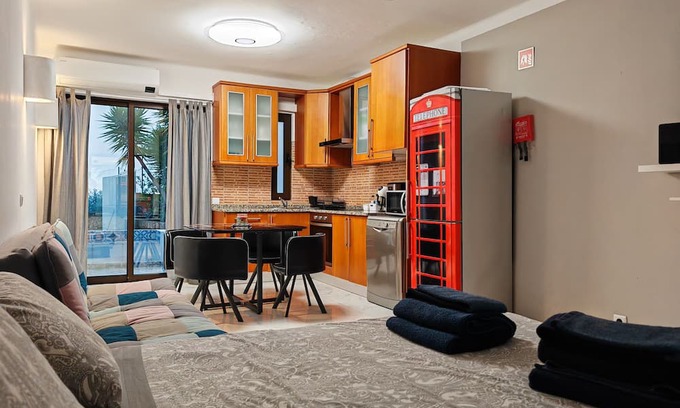 Patio Apartment | Garden View Apartment with Pool and BBQ