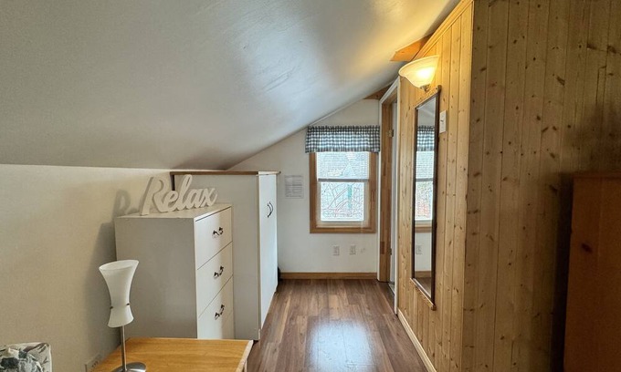 Southampton Cottage | The Loft at The Beach House Southampton - Unique Studio Apartment close to Beach