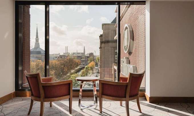 The Hague Center House | Convenience Meets Comfort - Enjoy Our Centrally Located Stay Near Alexanderplatz