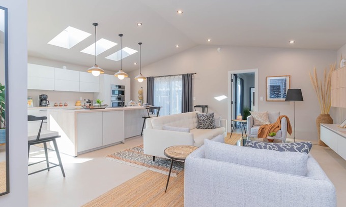 Novato House | CA Pacific Modern Comfort