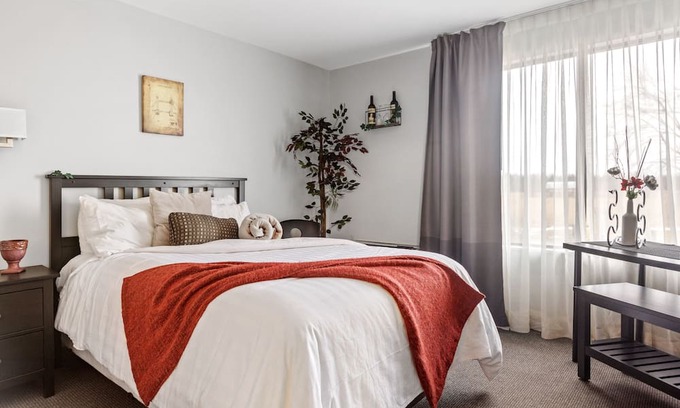 Casselman Bed & Breakfast | Restauparc Motel Offers Comfort, Convenience and Restaurant Amenities