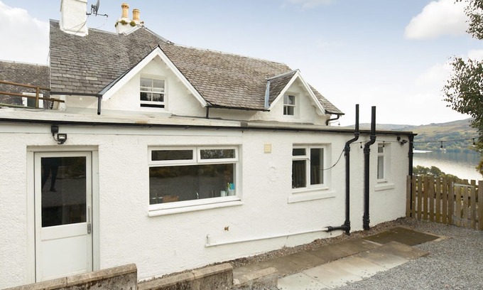 Fearnan Cottage | 3 bedroom accommodation in Fearnan, near Aberfeldy