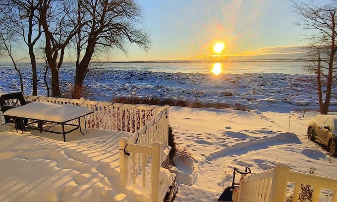 Saint-Jean-de-l'lle-d'Orleans Ski Chalet | Vrbo Property