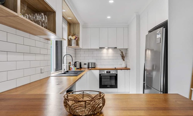 Mudjimba House | Beachside 3-Bed with Spacious Backyard & BBQ