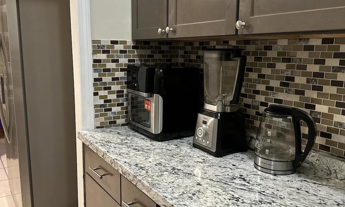 Washington Park Apartment | An apartment in quiet peaceful neighborhood with easy access to everything.