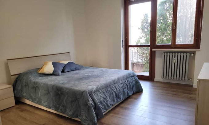 Valenza Apartment | Holiday Apartment "Scopri Il Fascino Della Città D'Oro" with 2 Balconies & Wi-Fi