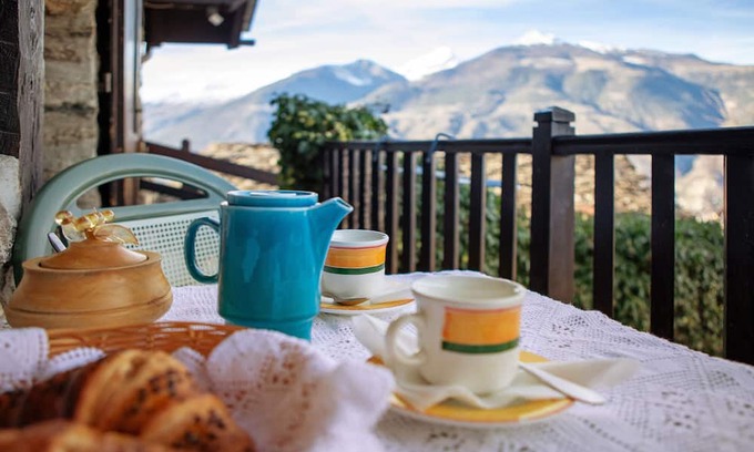 Gressan Apartment | Holiday Apartment "Casa Mimosa 1" with Mountain View, Shared Garden & Wi-Fi