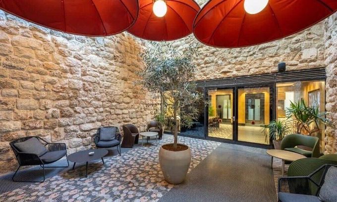 Bat Yam Apartment | Wonderful 1BR Suite with Great View