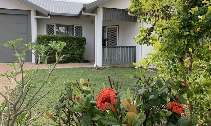 Kirwan House | Tranquil home in Kirwan, Townsville, Australia