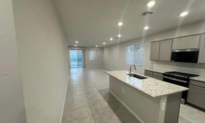 Canyon Trails House | Big Open Space For You And Fun