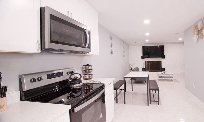 Landover House | Deluxe dwelling few minutes from Washington DC, FedEx stadium and UMC/Archives