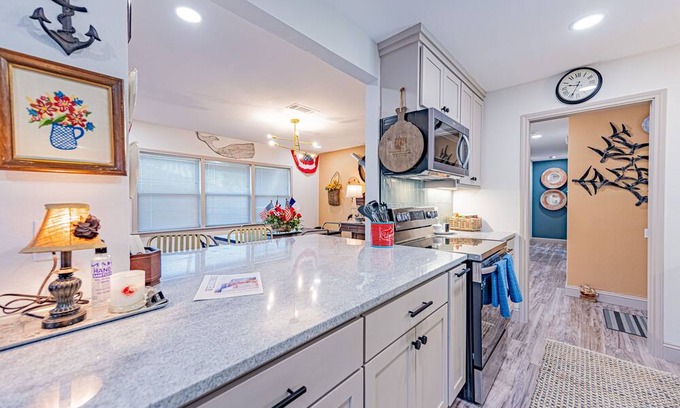 Midland House | Cape Cod Cottage CCC