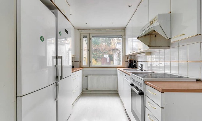 Itainen District House | Town-house with king-bed