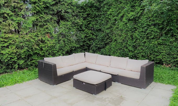 LaSalle Apartment | Luxury 2-Bed Apt for 6: Near Airport & Downtown, Backyard with free Parking