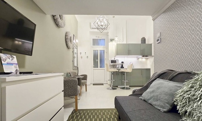 Ujlipotvaros Apartment | Margaret Studio 5