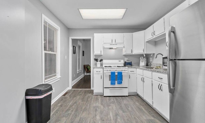 Rosedale House | Cozy Home Near KU Med/St Lukes
