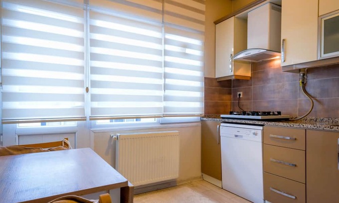 Konak Apartment | Flat w Balcony 5 min to Metro and Coast in Izmir