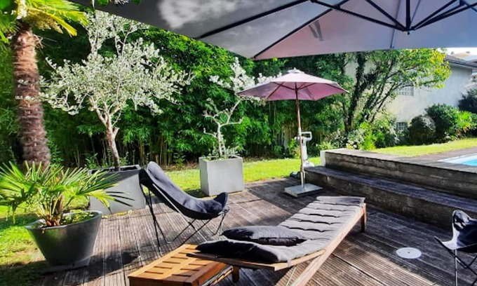 Saint-Gratien Villa | Homerez - Villa for 8 ppl. with swimming-pool and garden at Saint-Gratien