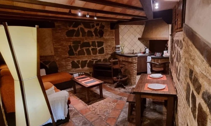 Toledo City Center Cottage | Cueva Árabe Reformada por Completo en Pleno Casco Viejo de Toledo