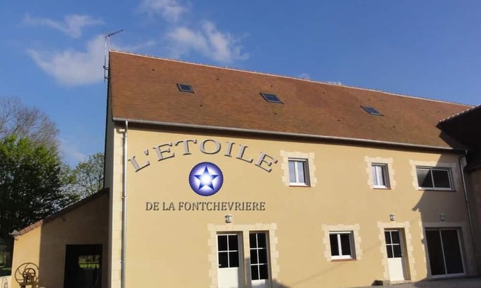 Neuvy-Saint-Sepulchre Bed & Breakfast | Guestroom Neuvy-Saint-Sépulchre, studio flat, 2 persons