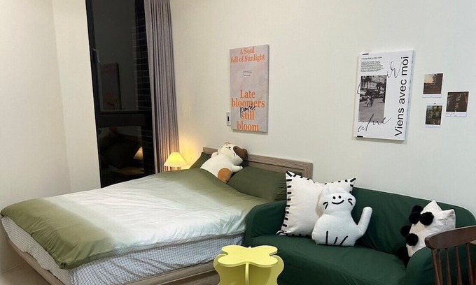 Banqiao Apartment | Newly Designed Cozy Vintage Apartment -Blue Line JiangZicui station