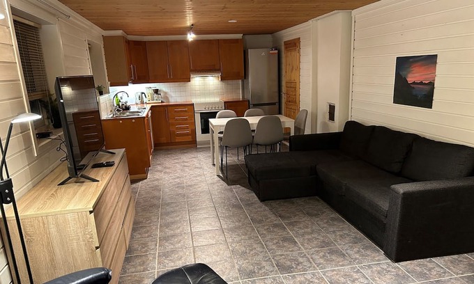 Tromso Apartment | 3 room apartment with parking. Near Downtown!