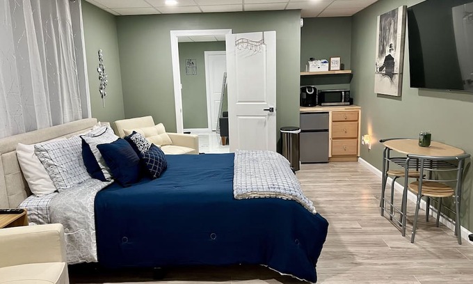 Senoia Apartment | Cozy studio guest suite just 5 minutes from the filming location of Walking Dead