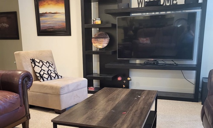West Kelowna Estates House | Pristine Vacation Oasis in West Kelowna - Legal Short Term Rental
