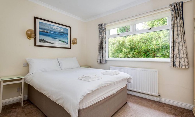 Yarnton Apartment | Spacious 1-Bedroom Flat with garden & free parking