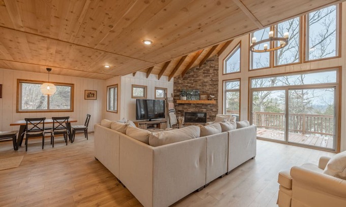 Wright City Ski Chalet | Frieden Overlook by Innsbrook Vacations!