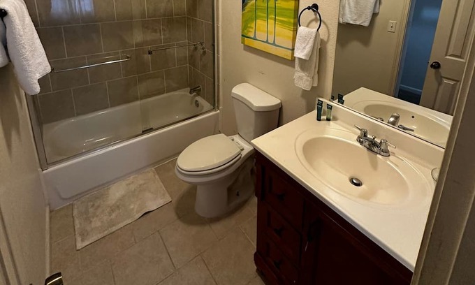 Crosstown Apartment | In-law Apartment with 2 king beds and private bath
