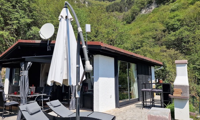 Aer House | Vacation Home "Casa Vista Monte Gardasee" with Mountain View, Shared Heated Pool & Wi-Fi