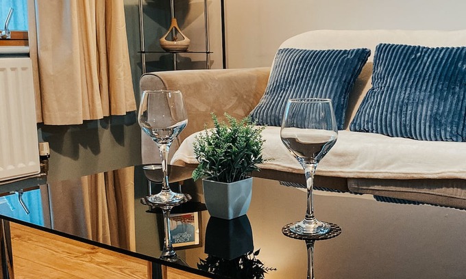 Canon's Marsh Apartment | Anchor Point - Cosy Apartment in Bristol