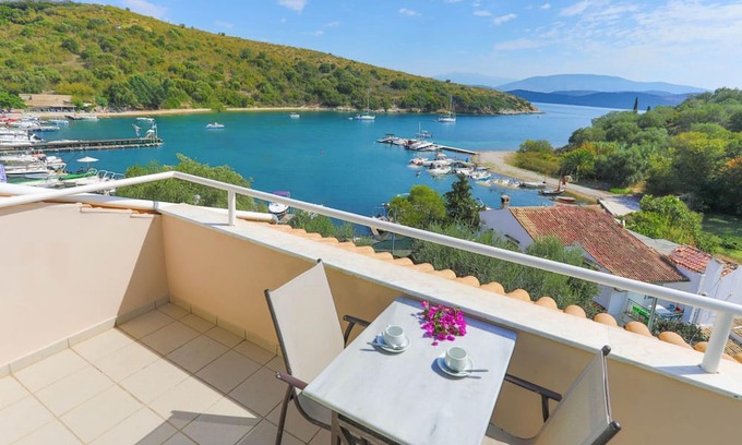 Agios Stefanos Apartment | Anna Apartment Agios Stephanos