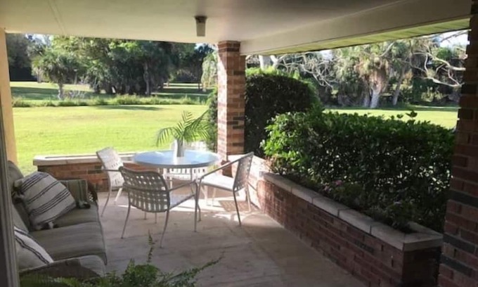 Sebastian Apartment | 3 Bedroom 756995 by Houzlet