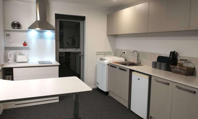Greerton House | Cosy 2 bedroom retreat near the lakes