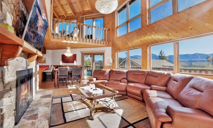 Whispering Forest Cabin | 2394-mt Verdi Mountain Manor 4 Bedroom Cabin by RedAwning