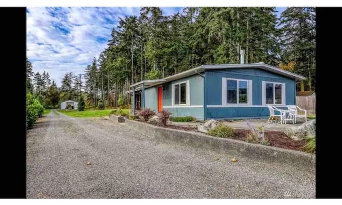 Port Hadlock House | Beautiful Oceanview Retreat 2 Bedroom Home