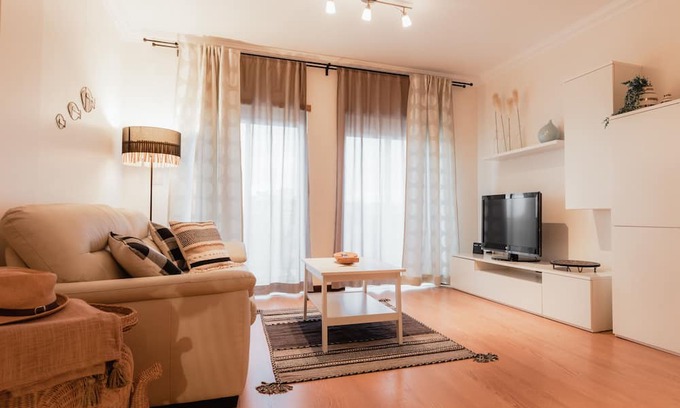 Vieira de Leiria Apartment | Sunshine Beach Apartment- Apartament Near the Beach