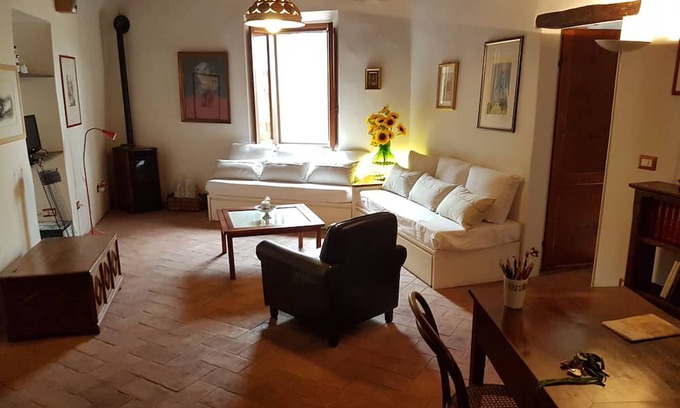 Pitigliano Apartment | Apartment 'L' Angolino Di Flavia' with Mountain View