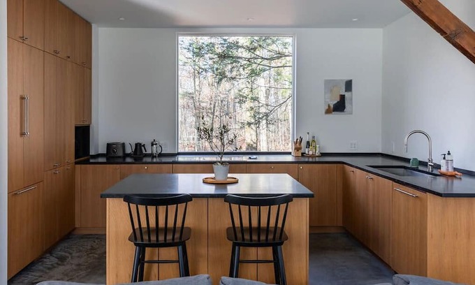 Stanfordville House | Raven Retreat - Secluded Escape In The Woods