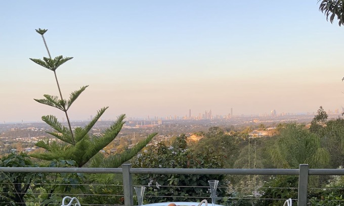 Highland Park House | Amazing Views Gold Coast Retreat Spectacular views privacy and luxury