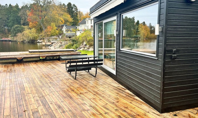 Sodertalje House | Newly built house with a magical view of Mälaren | SE130544